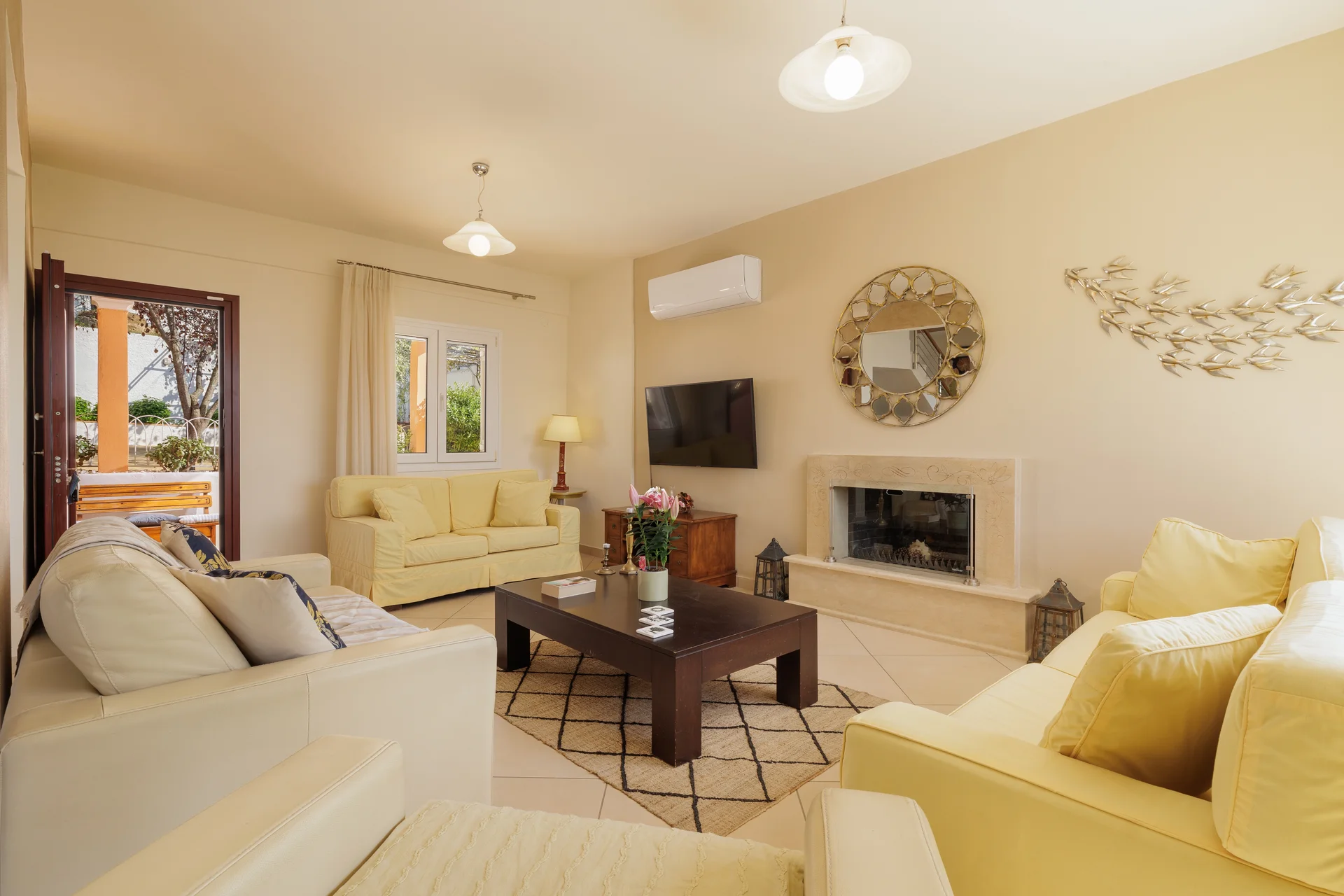 Comfortable living room in the main house of Ef Zin Villa